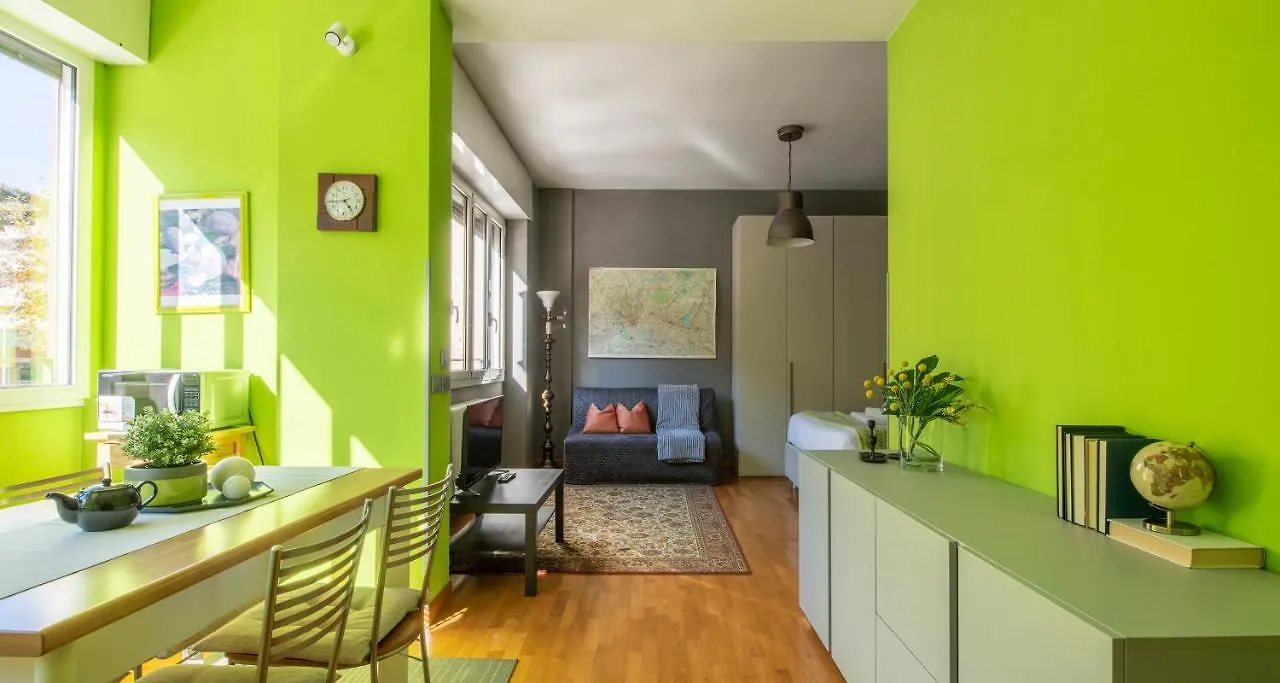 Joivy Vibrant Studio Near Train Station Apartment Como