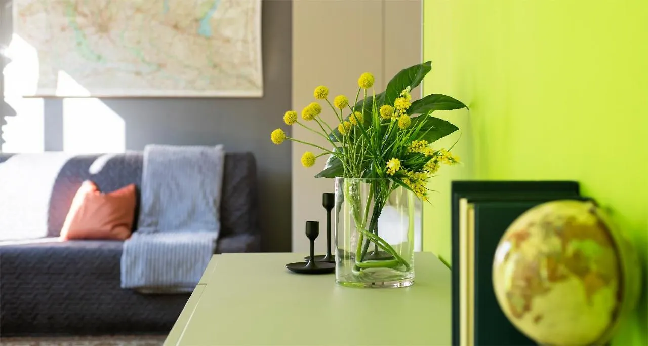Joivy Vibrant Studio Near Train Station Apartment Como